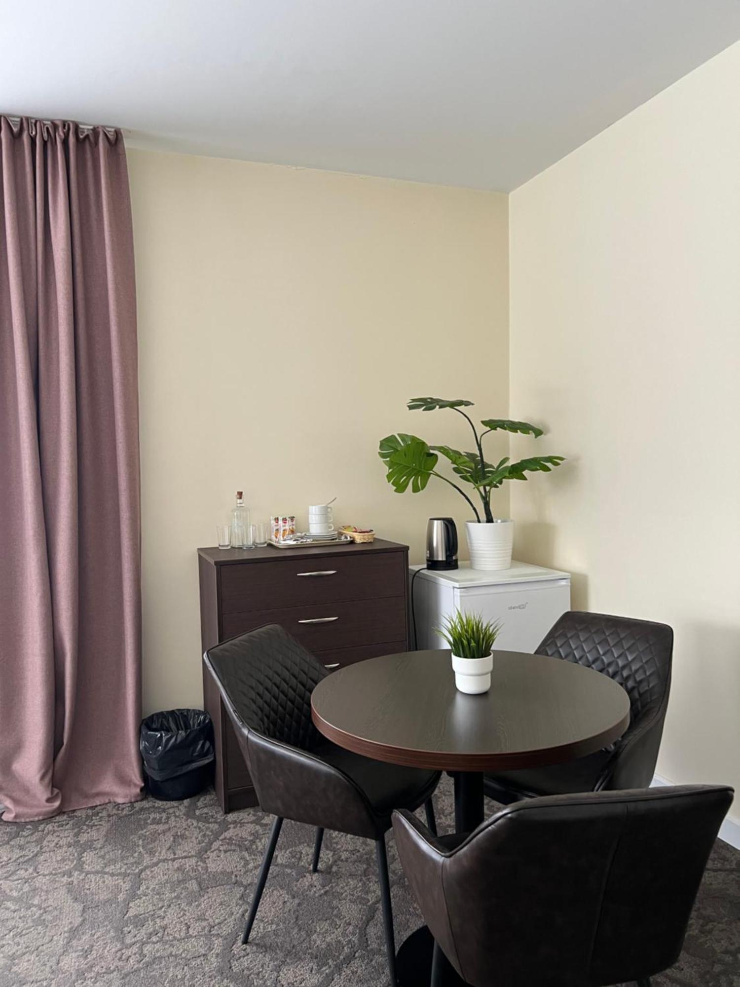 Butenas Hotel Tyla Birzai ภายนอก รูปภาพ