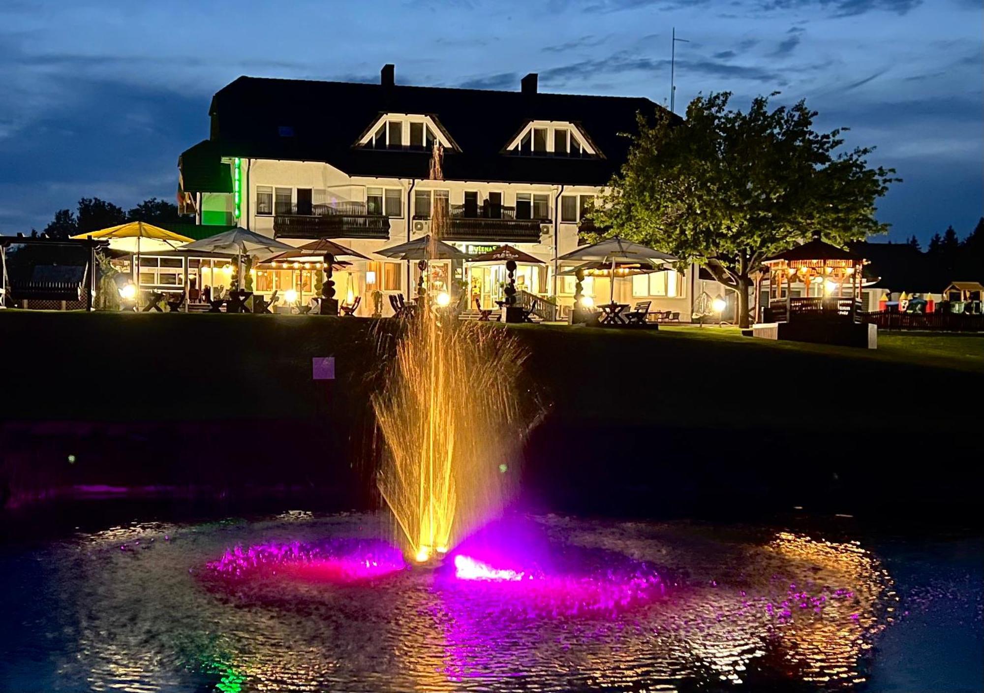 Butenas Hotel Tyla Birzai ภายนอก รูปภาพ