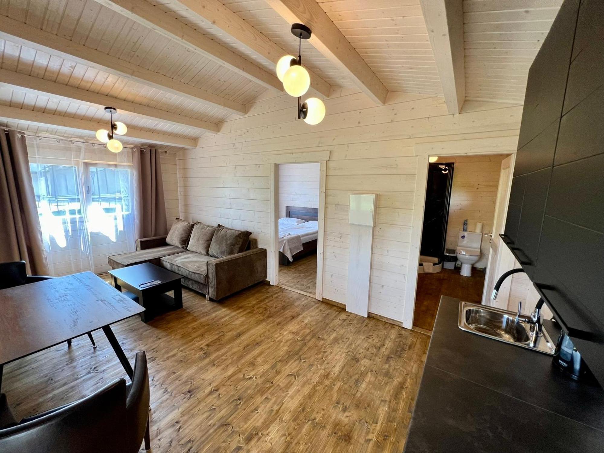 Butenas Hotel Tyla Birzai ภายนอก รูปภาพ