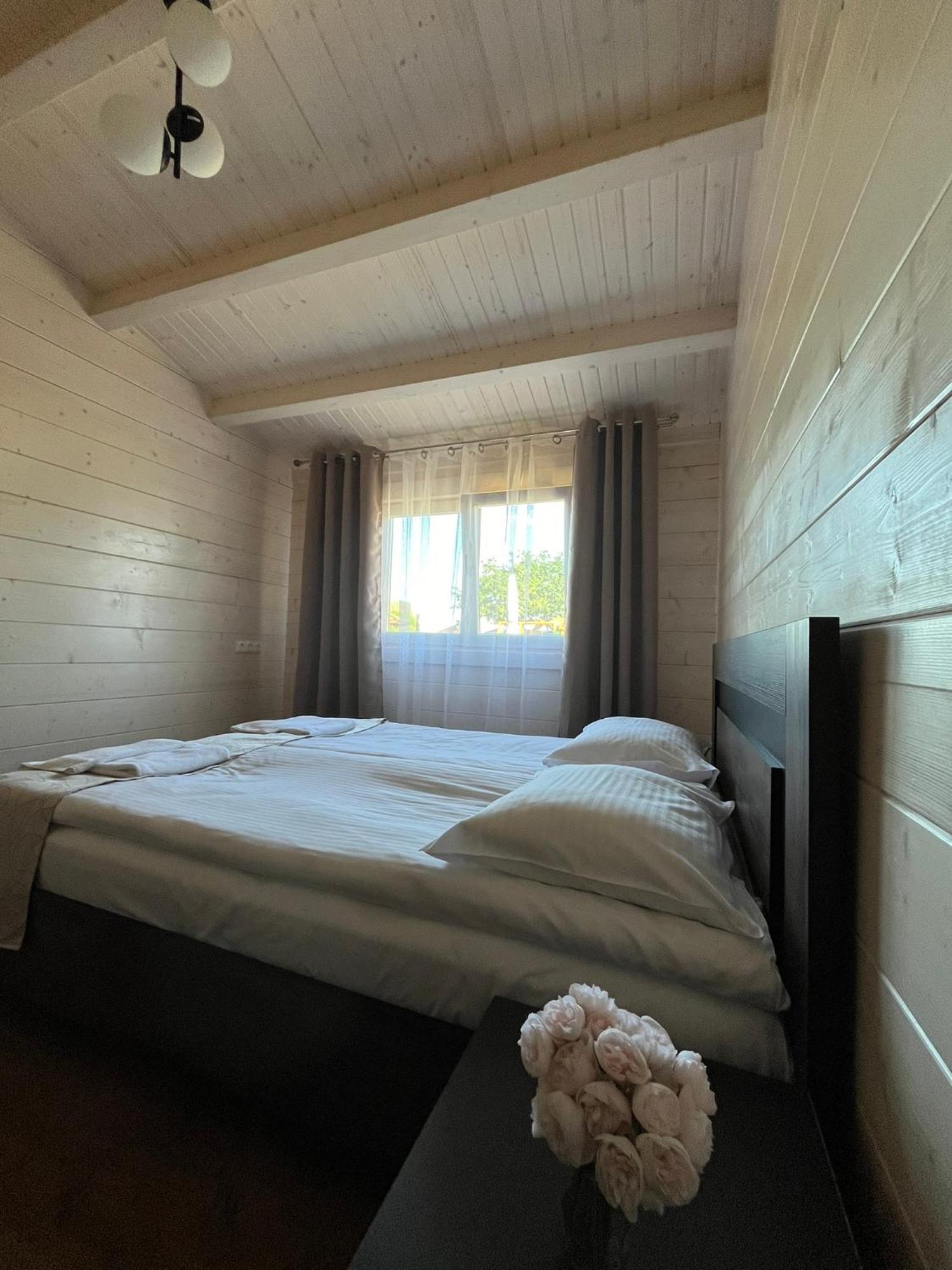 Butenas Hotel Tyla Birzai ภายนอก รูปภาพ